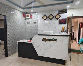Hotel Sun Villa - Ahmedabad - Rezeption