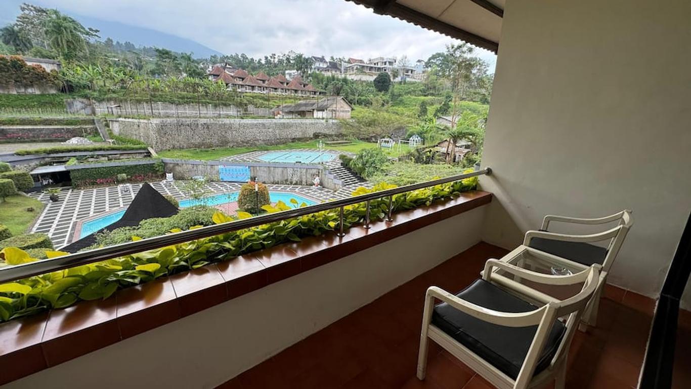 Queen Garden Hotel Managed by Salak Hospitality