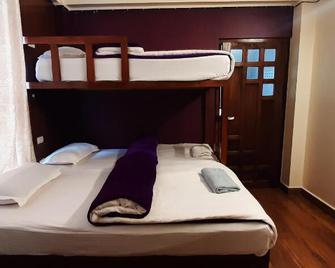 A la Maison - Shillong - Schlafzimmer