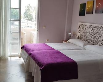 Hotel Miraya - Torre del Mar - Спальня