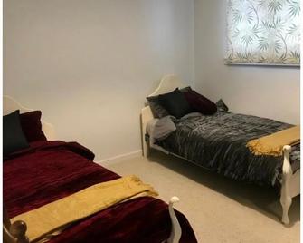 Parker st - Cootamundra - Bedroom