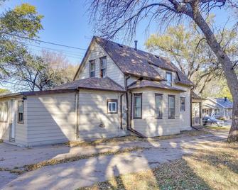 3 Mi to Golf - Beatrice Vacation Home! - Beatrice