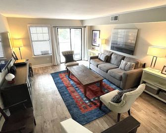 Athens Condo 1 mile to stadium and downtown! - Athens - Stue