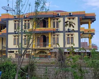 Fifawind Hotel - Labuan Bajo - Gebouw