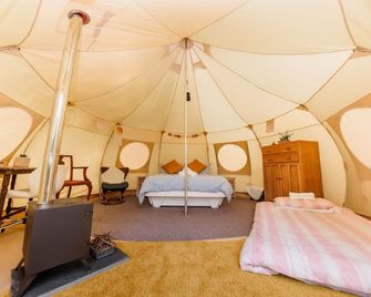 South Devon Luna Bell Tent - Newton Abbot - Bedroom