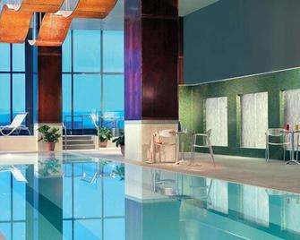 The Tower At Turning Stone Resort Casino - Verona - Piscina