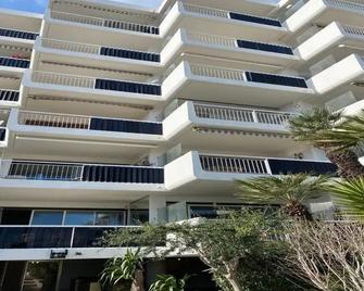 F2 Palm Beach - Pointe Croisette - Cannes - Bâtiment