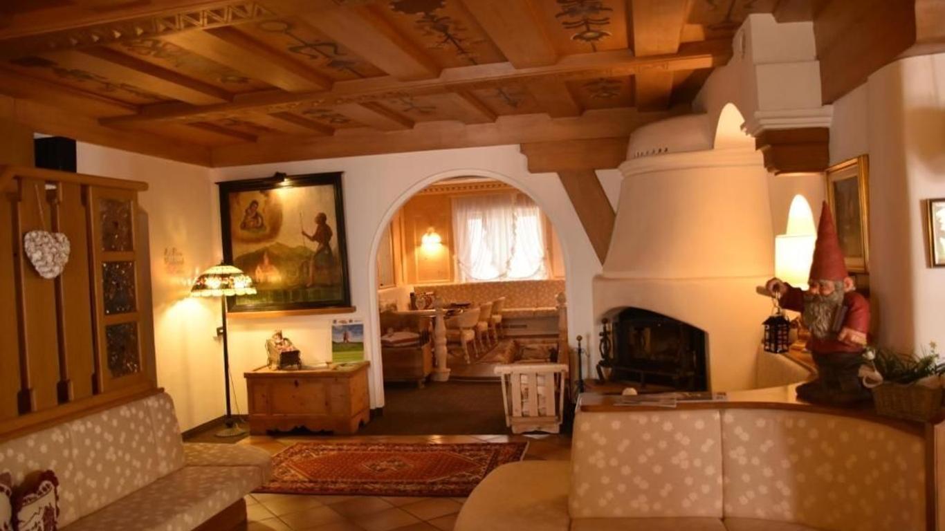 Folgaria Post Hotel