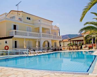 西達里阿爾基奧飯店 - 斯達林 - 游泳池