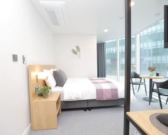 Line Hotel Myeongdong - Seoul - Bedroom