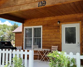 Home Located Close to Everything in Pinedale - Pinedale - Innenhof