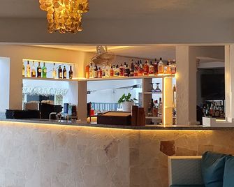 Tritón Hotel Boutique & Restaurant - Guayacanes - Bar