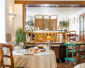 Hostellerie du Parc - Камбо-ле-Бен - Ресторан