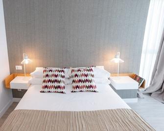 Concheiros 5 Apartamentos Turisticos - Santiago de Compostela - Makuuhuone