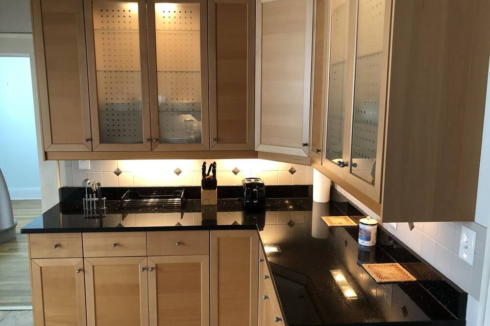 Bay View Bungalow by the Pier - נורפולק - מטבח