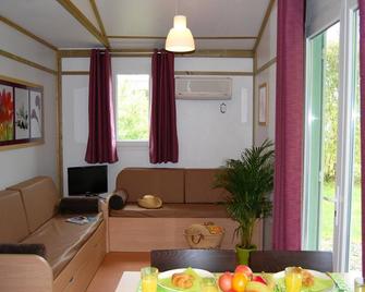 Chalet in France with Garden Terrace - Castelmoron-sur-Lot - Living room