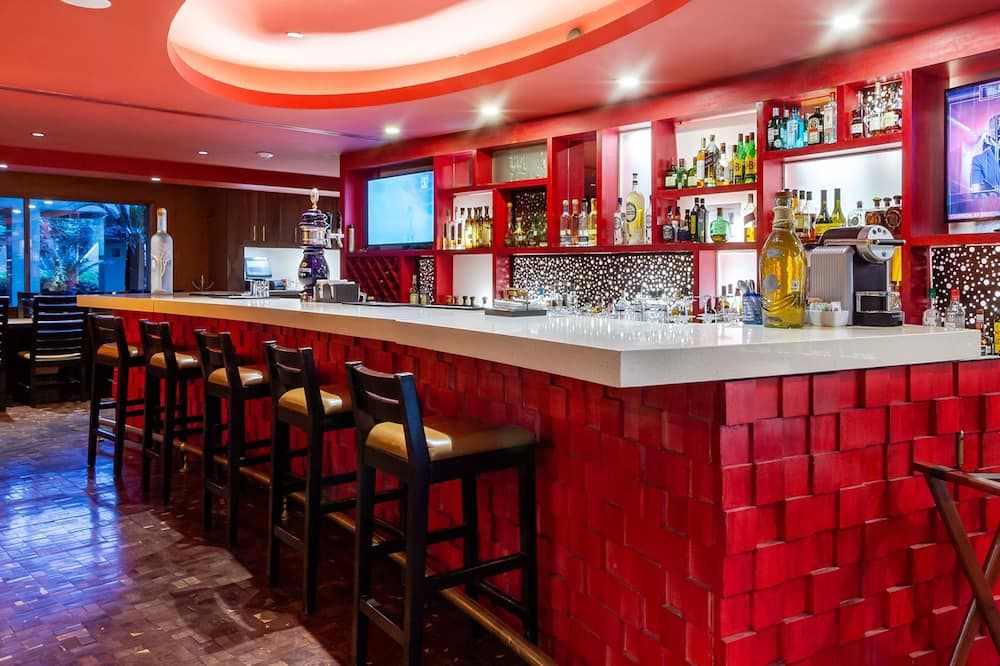 Camino Real Guadalajara - גוואדאלחארה - בר