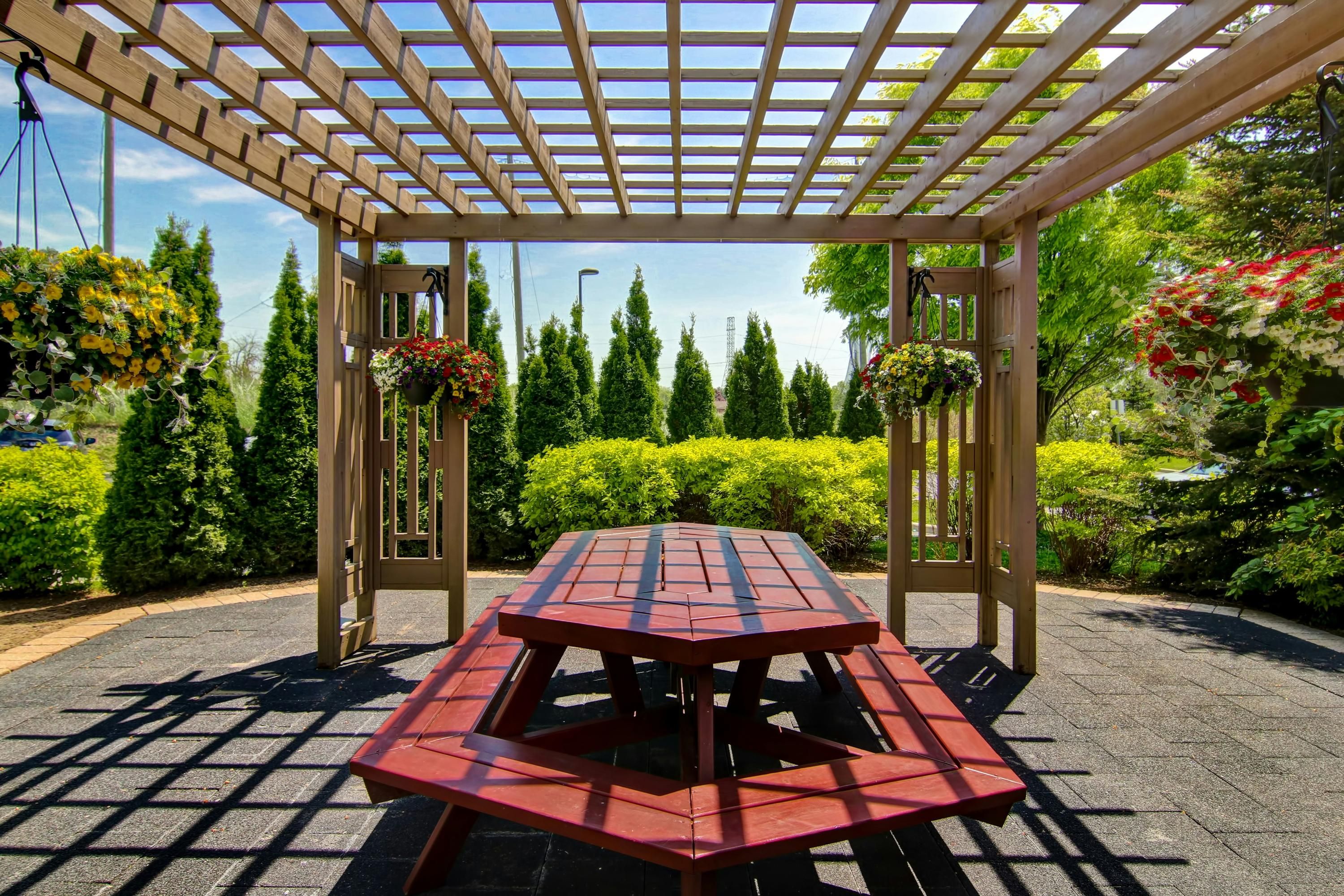 Hampton Inn by Hilton Toronto Airport Corporate Centre - Toronto - Patio