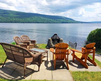 Le Chalet à Gaby - Pohénégamook - Patio