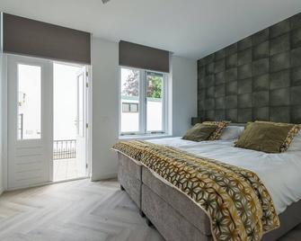 New Xl Prestige Home With Balconies - Roosendaal - Schlafzimmer