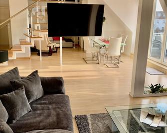 Fewo Am Krongut Bornstedt - Potsdam - Living room