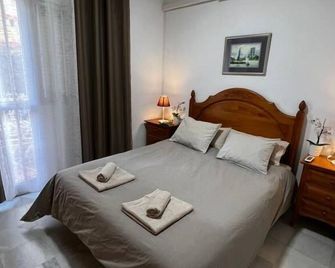 Synergy Apartment, 2 Bedroom, City Center By Namaste Elite - Torremolinos - Slaapkamer