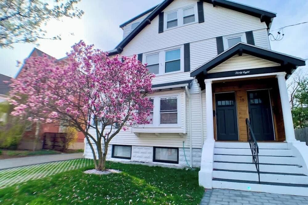 Lovely Studio - Spotless, W/D, Parking, Private