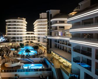 Laguna Beach Alya Resort & Spa - אוקורצ'אלאר - בניין