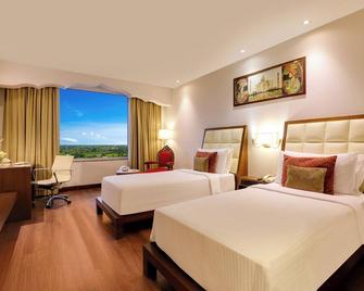 Saura Hotel, Agra - A Club Mahindra Associate - Agra - Bedroom