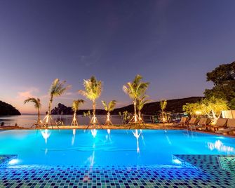 Phi Phi Harbour View Hotel - Ko Phi Phi - Pool