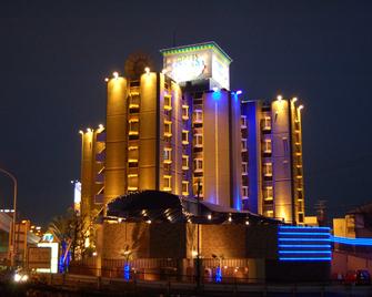 호텔 샤샤 도요나카 (성인 전용) - 도요나카 - 건물