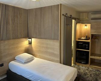 Ostal Pau Universite, Sure Hotel Collection by Best Western - Pau - Bedroom
