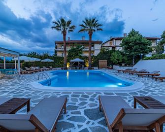 Theo Bungalows Boutique Hotel - Kriopigi