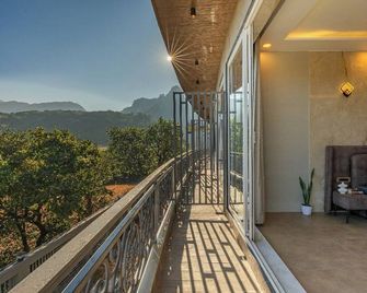 The Hosteller Bam Lonavala, Tiger Point - Lonavala - Balcony