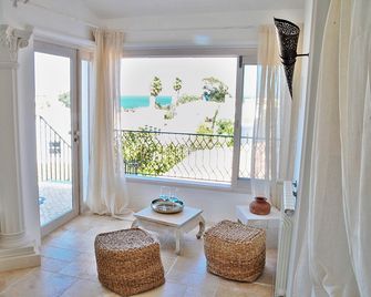 Uma Casa a Beira Sol - Lagos