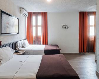 Hotel Don Quijote Plaza - Guadalajara - Kamar Tidur