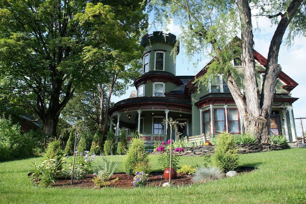 Maplecroft Bed And Breakfast - Barre