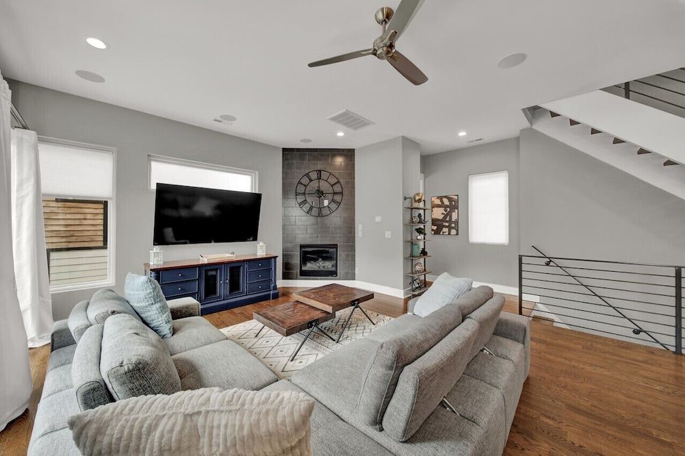 City Views RoofTop Hot Tub & Short Walk to Stadium - שרלוט - סלון