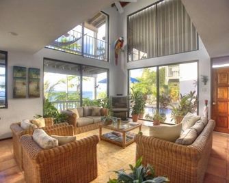 Casa Blanca - the White House in the Caribbean - סנט תומאס - לובי