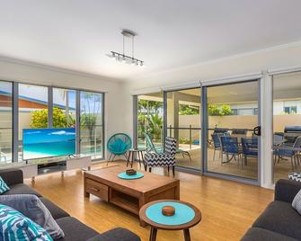 Ocean Blue On Salt Beach - Kingscliff - Huiskamer