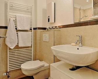 Design Apartment nähe Düsseldorf - Krefeld - Badkamer