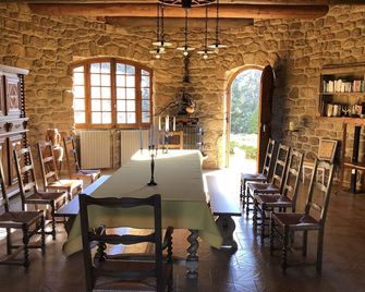 Character stone house in a park of 5 Ha offering 15 beds and more - Silhac - Restaurante