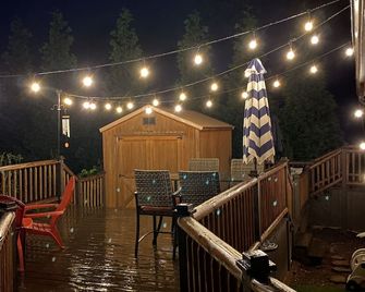 Casa Bonita Hiking, Biking, Wineries, Breweries - Flat Rock - Patio