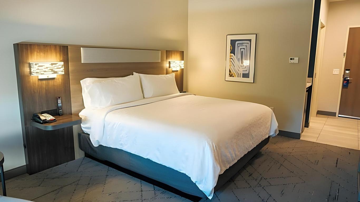 Holiday Inn Express & Suites Birmingham North - Fultondale