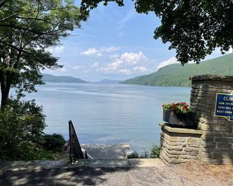 Drake's Escape Cottage #1, Ideal Location for Oneonta/cooperstown - Oneonta - Outdoors view