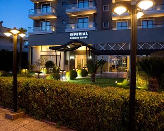 Agrinio Imperial Hotel - Agrínio - Bâtiment