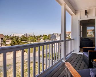 Green Street Coastal Retreat - Milford - Balcón
