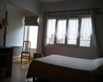 Hôtel Lamartine -Parking Dauphine - Dijon - Bedroom