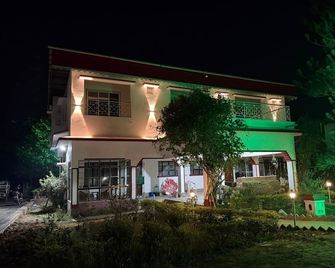 Jonaki Shantiniketan - Shānti Niketan - Building