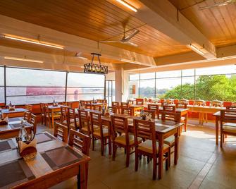 Lake Forest Resort - Aamby Valley City - Restaurant
